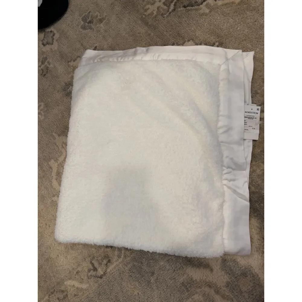 Little Giraffe Baby Blanket Cream Chenille Satin Trim 30 x 36 $79 MSRP NWT